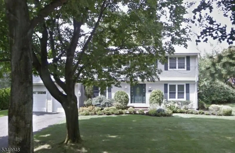 25 Ashburn Rd, Preakness, NJ 07470 - Image #1