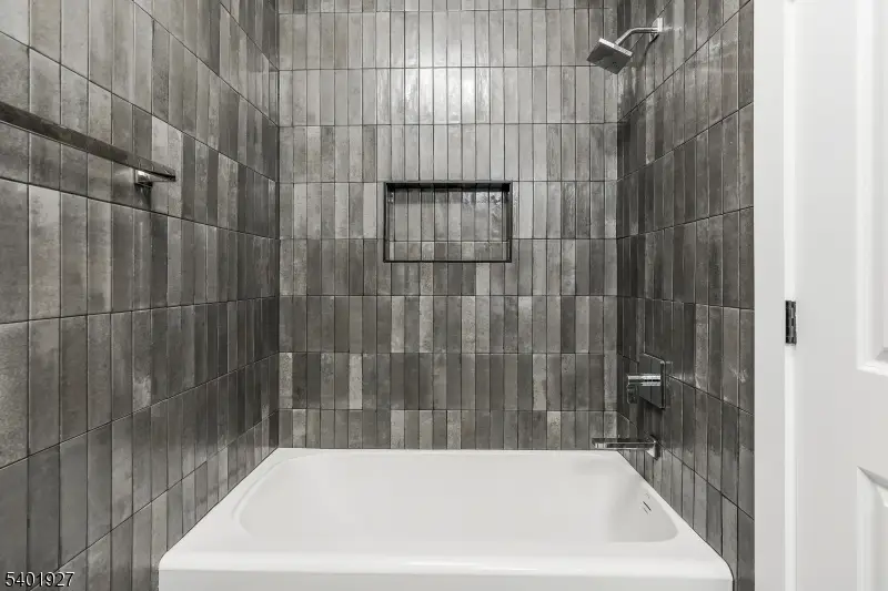 9 Voorhees St, Newark, NJ 07108 - Image #2