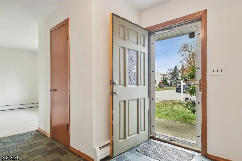 36 Arcadia Rd, Pompton Lakes, NJ 07442 - Image #3