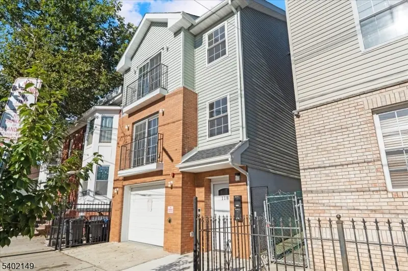 118 Oraton St, Newark, NJ 07104 - Image #1