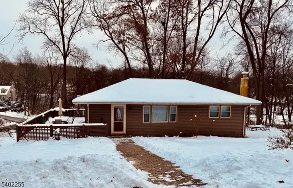 1 Stonewall Dr, Vernon Twp., NJ 07462