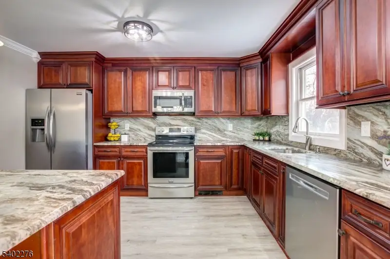 119 East Rd, Belford, NJ 07718 - Image #3