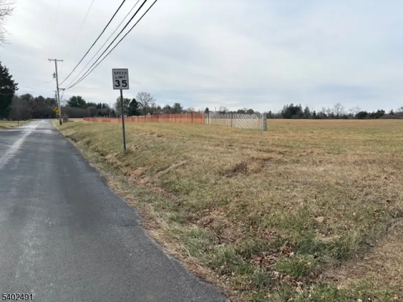 1072 Barley Sheaf Rd, Readington, NJ 08822 - #2