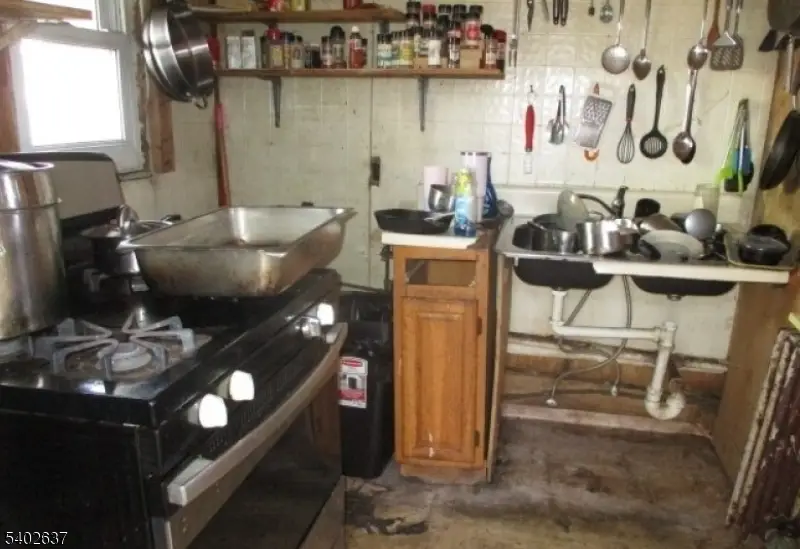 197 Fairmount Ave, Newark, NJ 07103 - Image #2