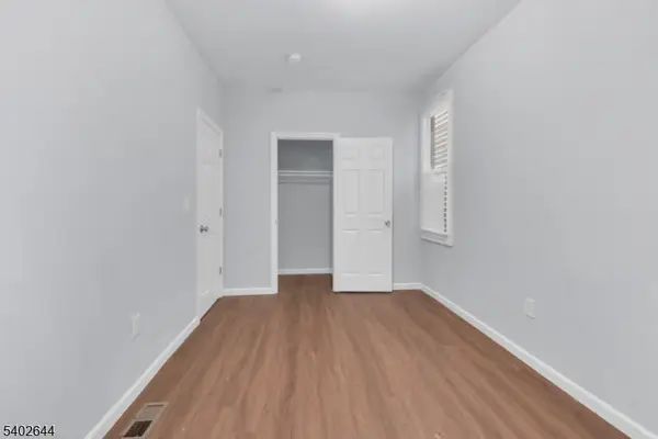 160 S 11th St, Newark City, NJ 07107