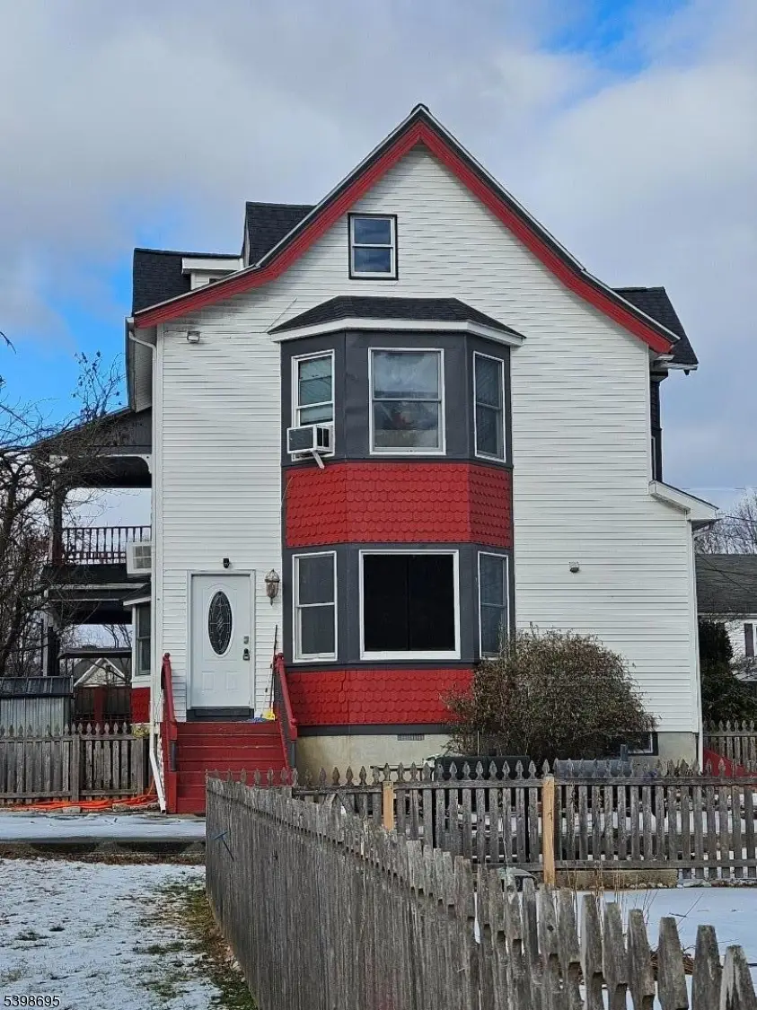 608 3rd St, Belvidere, NJ 07823 - #3