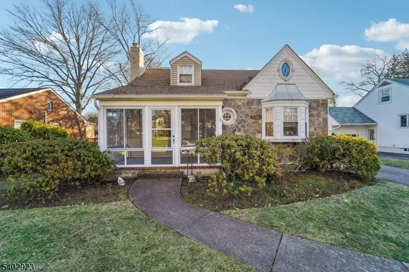 55 Victor Pl, Hawthorne, NJ 07506 - Image #1