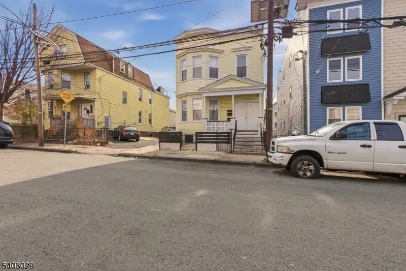 36 Tillinghast St, Newark, NJ 07108 - Image #3
