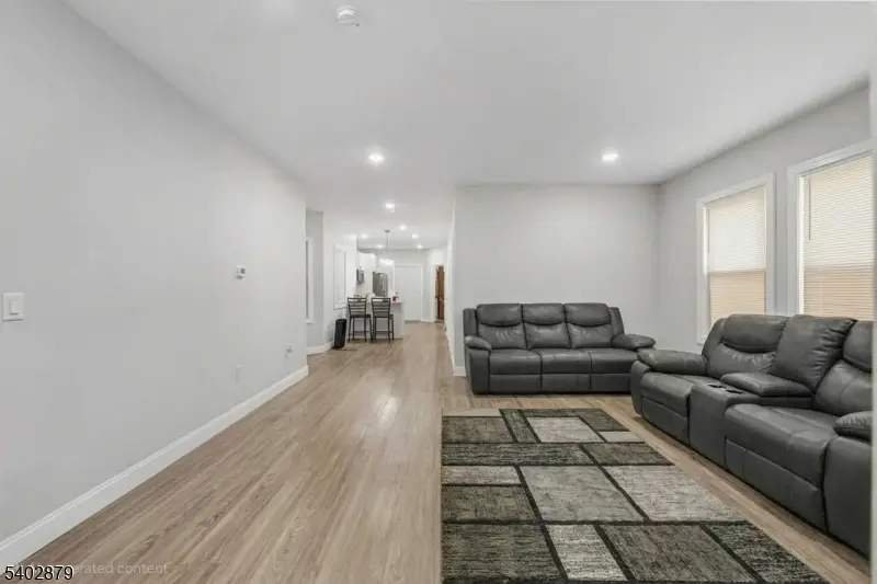81 Wolcott Ter, Newark, NJ 07112 - Image #3
