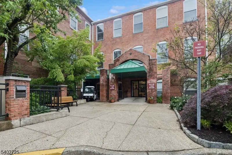 240 Main St #313, Singac, NJ 07424 - Image #1