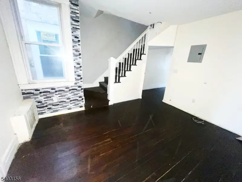 241 Hawthorne Ave, Newark, NJ 07112 - Image #2