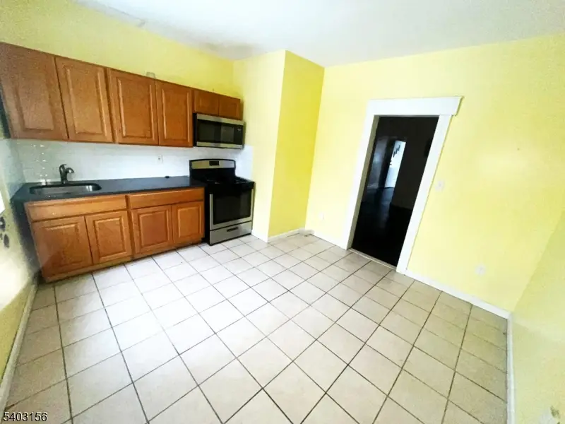 241 Hawthorne Ave, Newark, NJ 07112 - Image #3