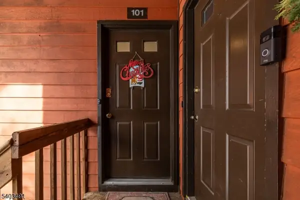 101 Village Cmns, Raritan Twp., NJ 08822