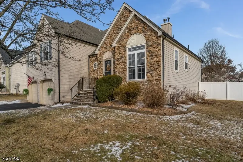 4 Windsor Lane, Lopatcong, NJ 08865 - Image #2