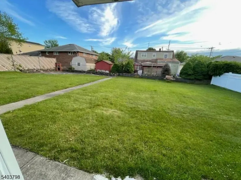 8 Fairview Ave, Secaucus, NJ 07094 - #3