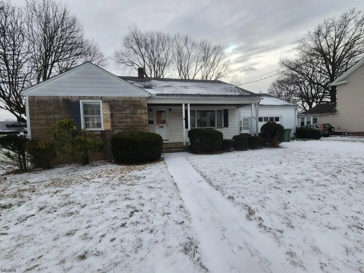 37 Carlton Ave, Washington, NJ 07882 - Image #1