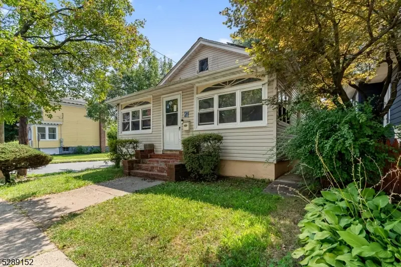 27 Tuscan St, Maplewood, NJ 07040 - Image #2
