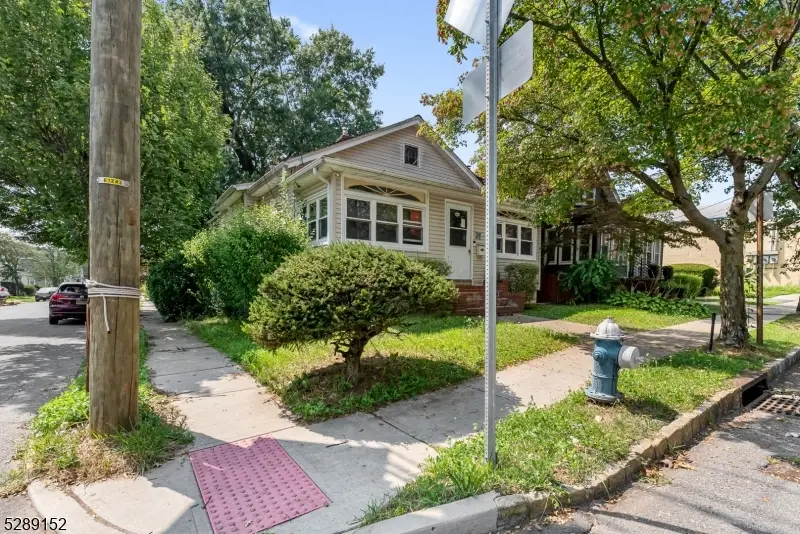 27 Tuscan St, Maplewood, NJ 07040 - Image #3