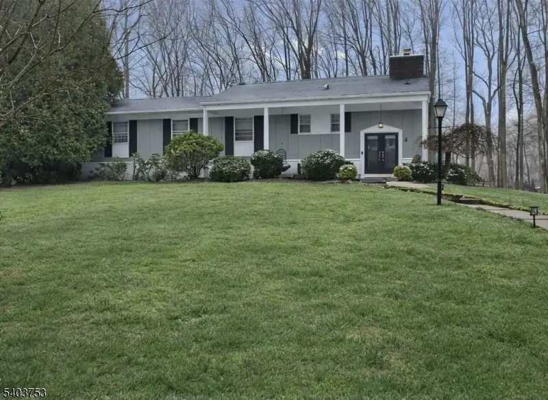 4 Brandywine Ct, Scotch Plains, NJ 07076 - Image #1