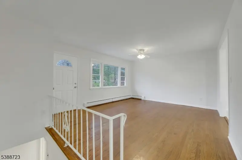 19 Courtland Dr, Wantage, NJ 07461 - Image #3