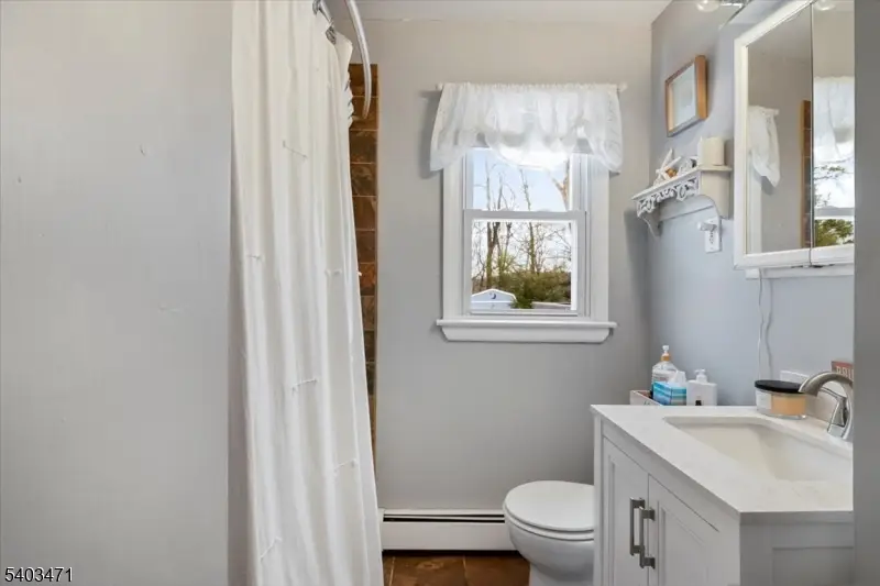 413 Diggles Pl, Highland Lakes, NJ 07422 - Image #3