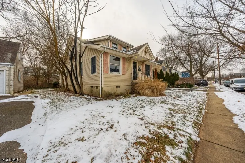 435 Spruce Ave, Garwood, NJ 07027 - Image #3