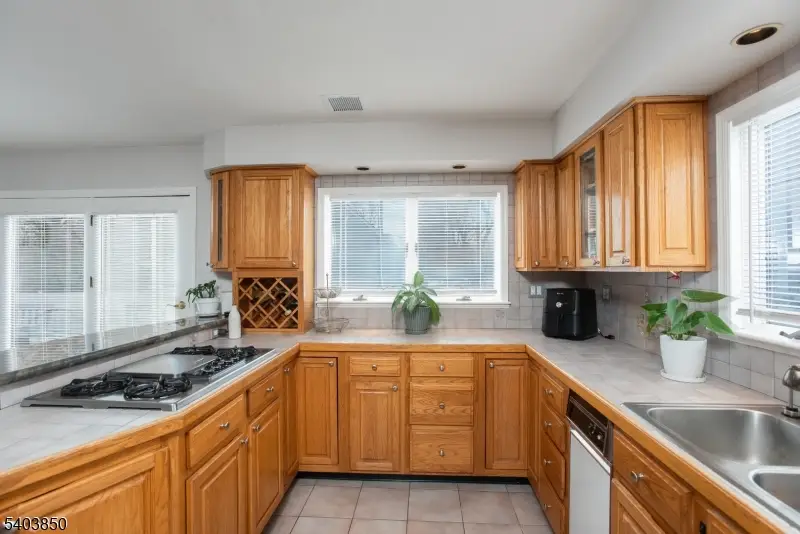 13 Park Ave, Dunellen, NJ 08812 - Image #3