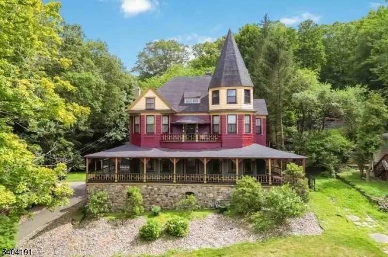 506 Windemere Ave, Mount Arlington, NJ 07856 - Image #1