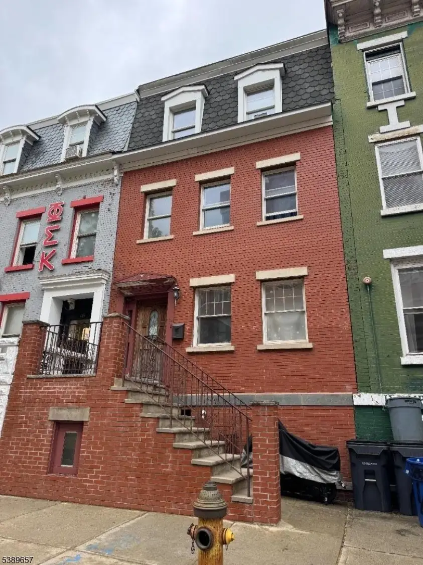 279 Dr Martin Luther King J, Newark, NJ 07102 - Image #2