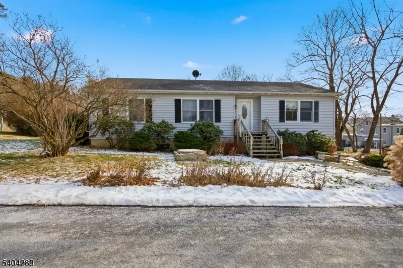 81 Belvidere Ave, Oxford, NJ 07863 - Image #1