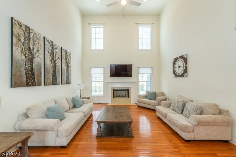 14 Greenbriar Ct, Flanders, NJ 07836 - Image #3