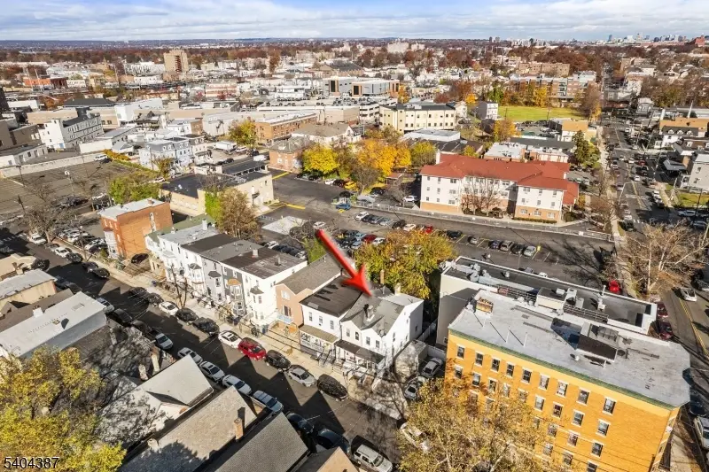 1111 12hampton Pl, Elizabeth, NJ 07201 - Image #3