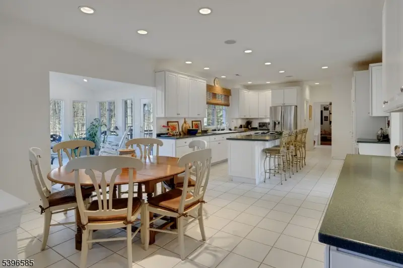 15 Skytop Dr, Denville, NJ 07834 - Image #3