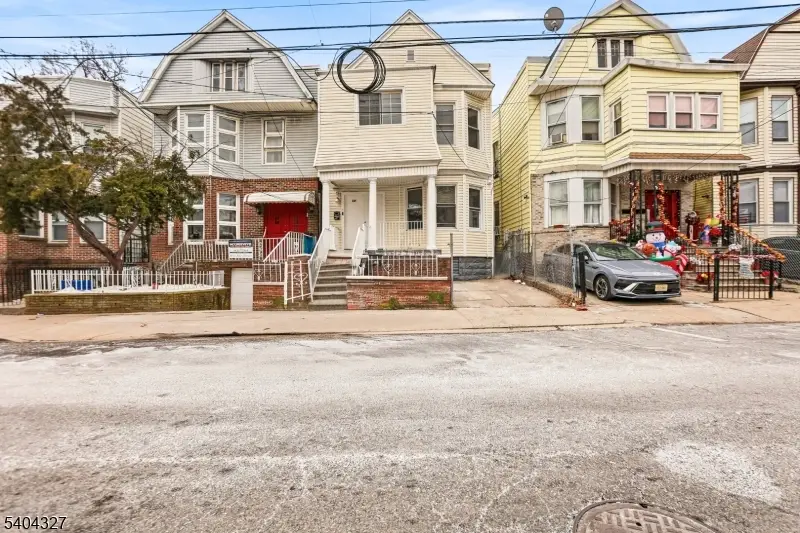 221 Wilkinson Ave, Jersey City, NJ 07305 - Image #1