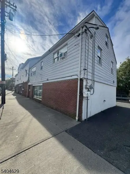 85 Berkshire Ave, Paterson, NJ 07502 - #3