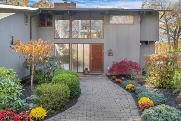 39 Woodland Rd, Mendham Twp., NJ 07945