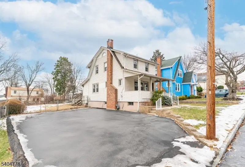 41 Robertson Rd, West Orange, NJ 07052 - Image #3