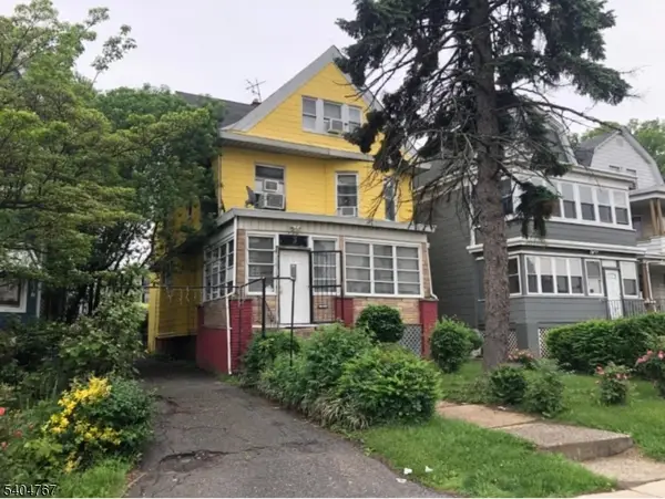 120 S Oraton Pkwy, East Orange City, NJ 07018