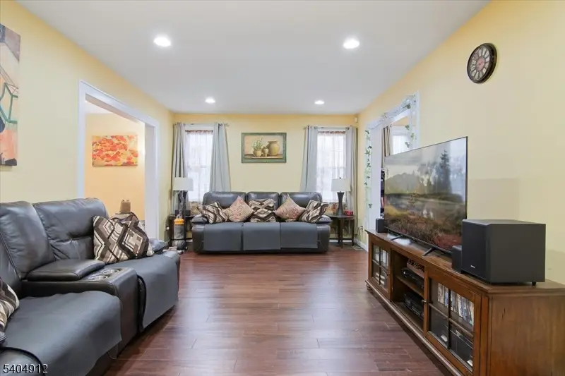 29 Van Ness Ter, Maplewood, NJ 07040 - Image #3