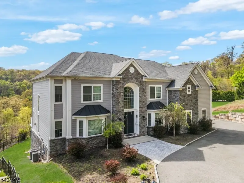 183 Johnston Dr, Watchung, NJ 07069 - Image #1