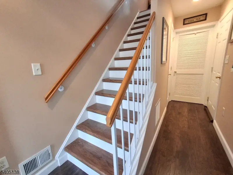 16 Puchala Dr, Parlin, NJ 08859 - Image #3