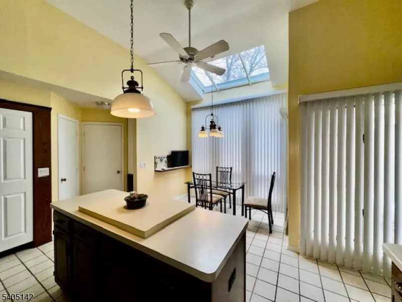 33 Stone Row Ln, Oak Ridge, NJ 07438 - Image #3