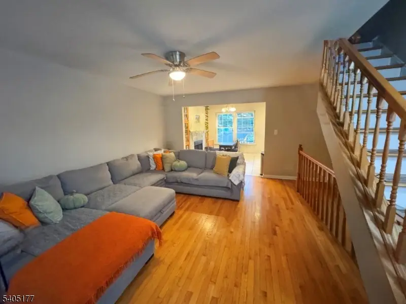 10 Mochen Ct, Sayreville, NJ 08872 - Image #3