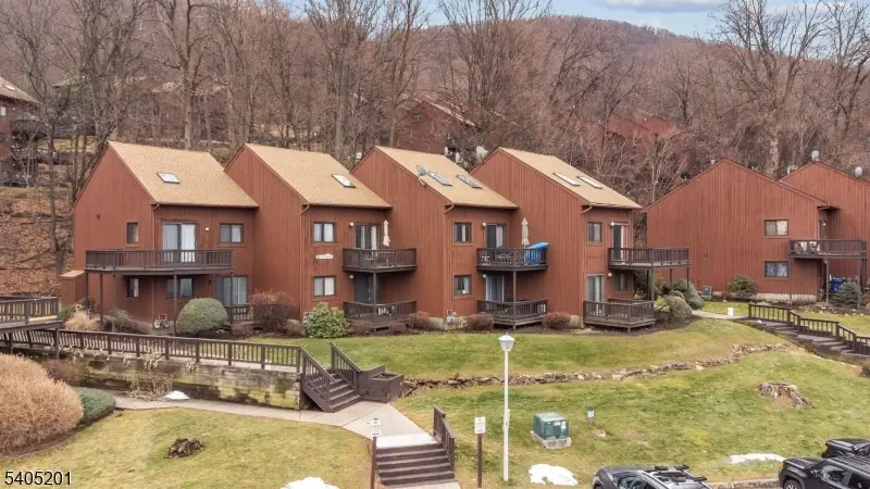 3 Deer Valley Ln #1, Vernon, NJ 07462 - Image #1