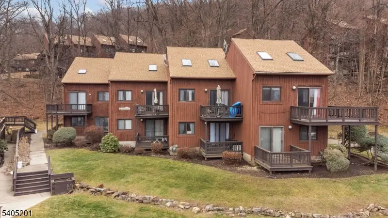 3 Deer Valley Ln #1, Vernon, NJ 07462 - Image #2