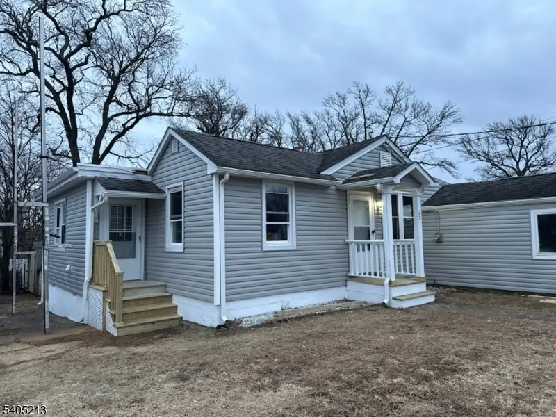 231 Hillcrest Ave, South Amboy, NJ 08879 - Image #2