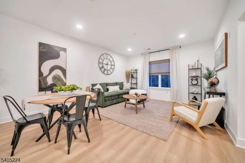 310 Encampment Ct., Towaco, NJ 07082 - Image #3