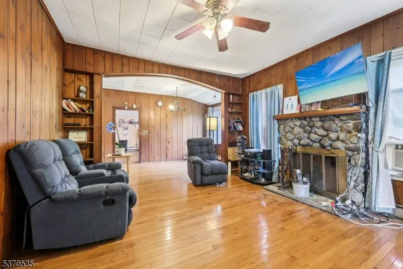 101 Seminole Ave, Lincoln Park, NJ 07035 - Image #1