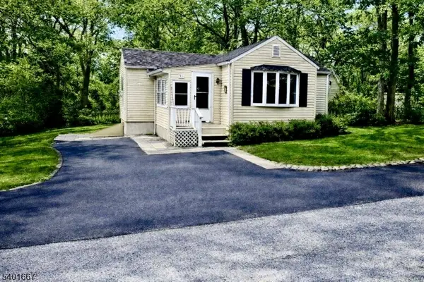 32 Millburn Rd, Jefferson Twp., NJ 07849