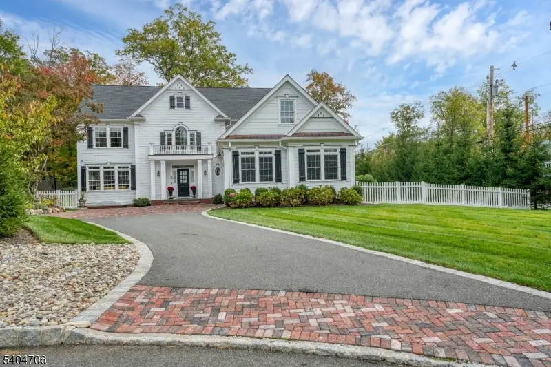 5 Meadow Ct, Madison, NJ 07940 - Image #2